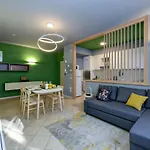Family With Private Box Parking Desenzanoloft Official Partner Homes & By Marriott Bonvoy * Desenzano del Garda