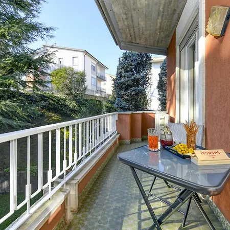 Apartment Desenzanoloft Official Partner Marriott Homes & - Family With Private Box Parking Desenzano del Garda