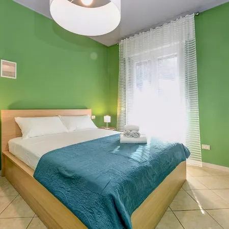 Apartment Desenzanoloft Official Partner Marriott Homes & - Family With Private Box Parking Desenzano del Garda